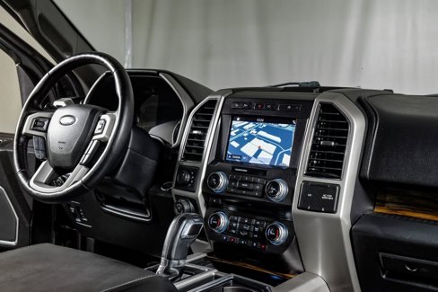 Used 2018 Ford F150 Lariat w/ Equipment Group 502A Luxury image 22