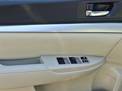 Used 2012 Subaru Outback 2.5i Premium image 13