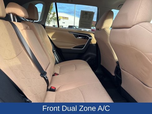 Used 2020 Toyota RAV4 XLE image 14