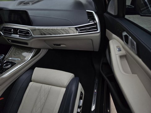 Used 2019 BMW X7 xDrive50i w/ Dynamic Handling Package image 9