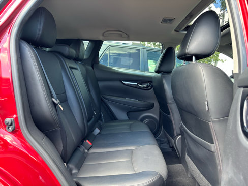 Used 2019 Nissan Rogue Sport SL w/ Premium Package image 32