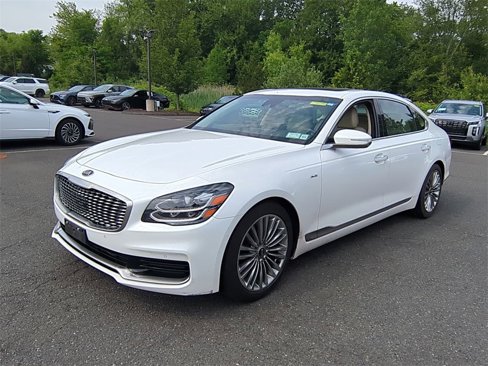 Used 2019 Kia K900 Luxury image 7