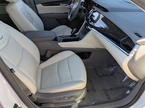 Used 2022 Cadillac XT6 Premium Luxury image 33