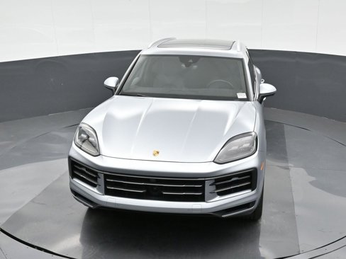 Used 2024 Porsche Cayenne image 33