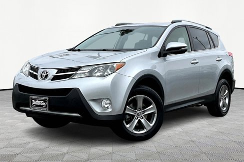 Used 2015 Toyota RAV4 XLE image 1