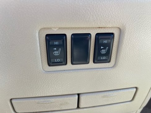 Used 2012 Nissan Quest SL image 27