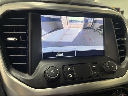 Used 2023 GMC Acadia SLE image 5