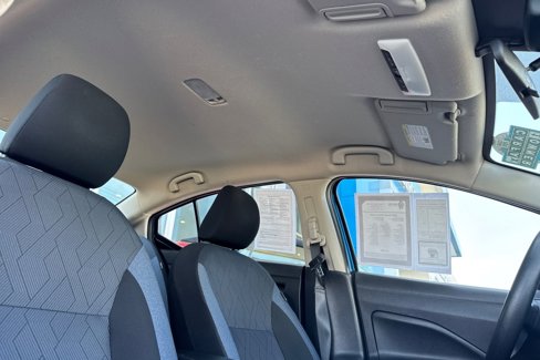 Used 2023 Nissan Versa SV image 18