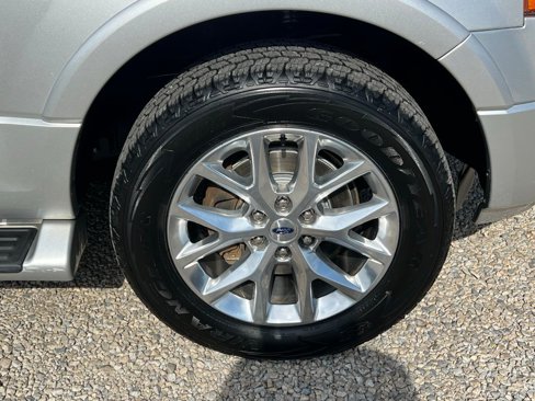 Used 2016 Ford Expedition Limited image 10