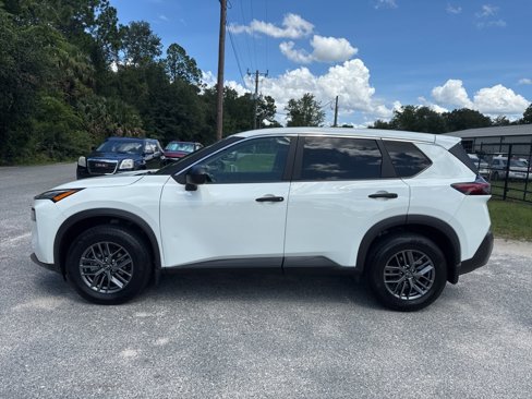 Used 2023 Nissan Rogue S image 3