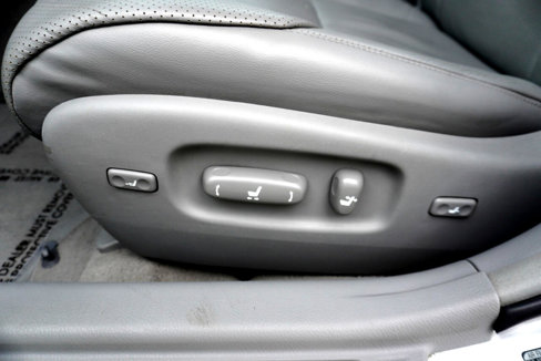 Used 2005 Toyota Avalon XL image 26