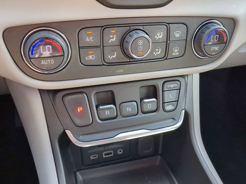 Used 2020 GMC Terrain SLT w/ Preferred Package image 22