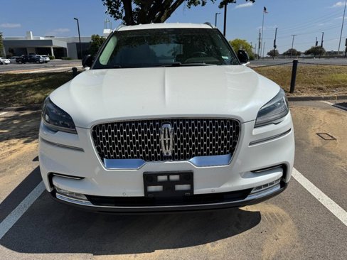 Used 2020 Lincoln Aviator Reserve w/ Elements Package Plus image 2