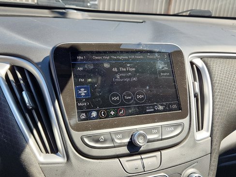 Used 2023 Chevrolet Malibu LT image 14