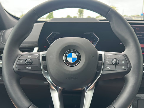 New 2025 BMW X1 xDrive28i w/ Technology Package image 17