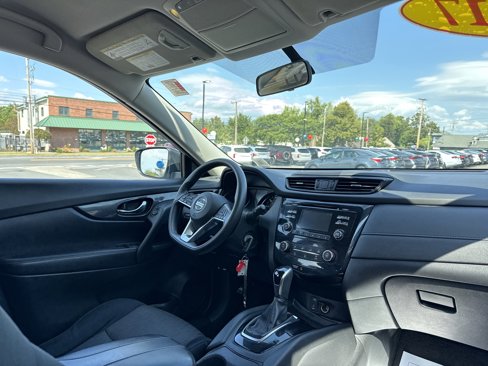 Used 2017 Nissan Rogue S image 15