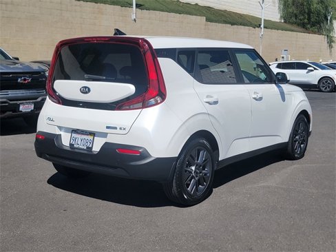 Used 2021 Kia Soul EX image 6