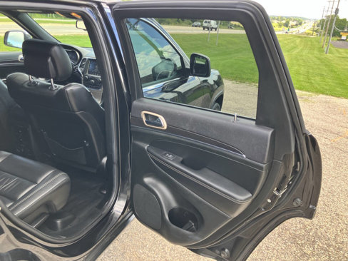 Used 2014 Jeep Grand Cherokee Limited image 28