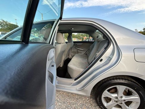 Used 2012 Toyota Corolla LE image 34