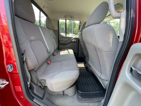 Used 2017 Nissan Frontier SV image 20