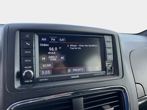 Used 2020 Dodge Grand Caravan SXT image 25