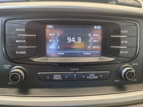 Used 2017 Kia Sorento LX image 25