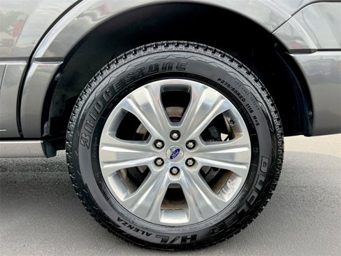 Used 2017 Ford Expedition Platinum image 27
