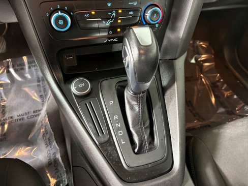 Used 2015 Ford Focus SE image 19