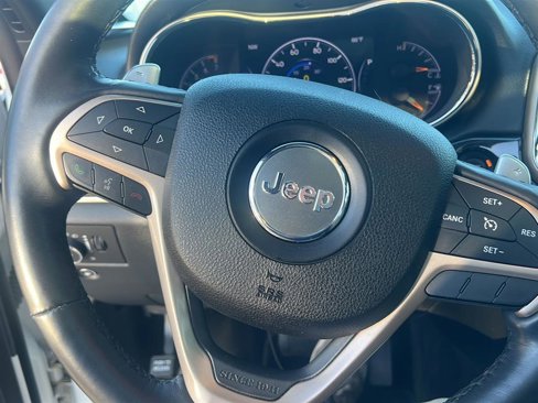 Used 2016 Jeep Grand Cherokee Limited 75th Anniversary image 18