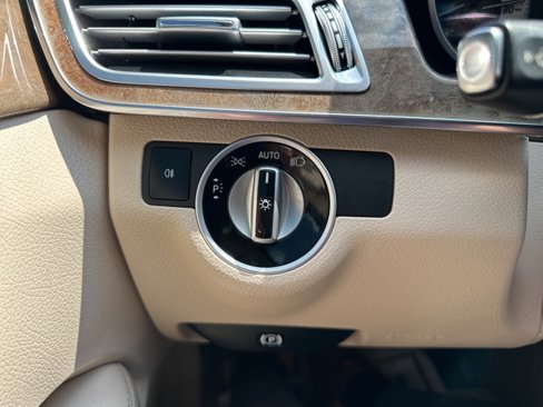 Used 2014 Mercedes-Benz E 350 Sedan image 27