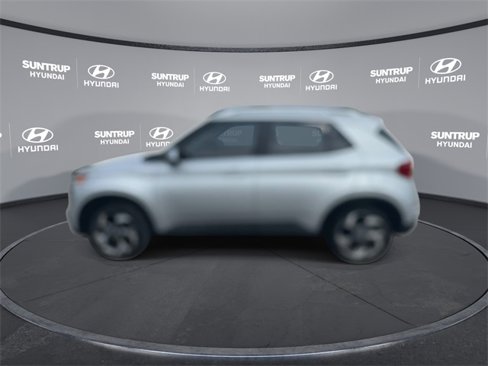 Certified 2022 Hyundai Venue SEL w/ Cargo Package image 11