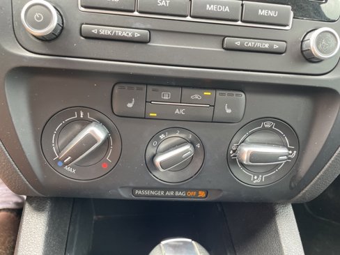 Used 2014 Volkswagen Jetta SE image 17