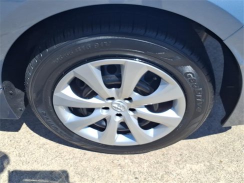 Used 2024 Toyota Corolla LE image 17