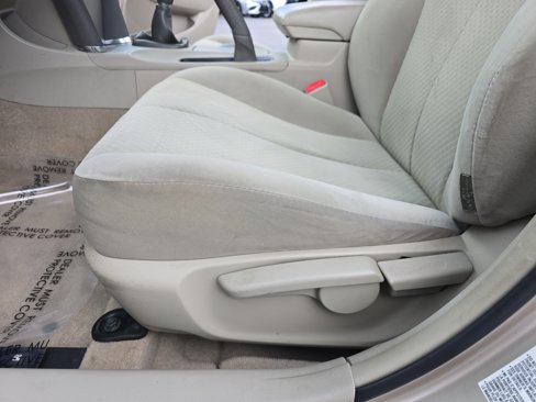 Used 2009 Toyota Camry LE image 26