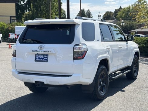 Used 2019 Toyota 4Runner SR5 Premium image 3