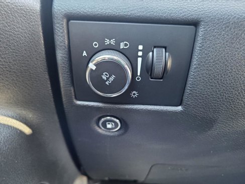 Used 2019 Jeep Grand Cherokee Overland image 23