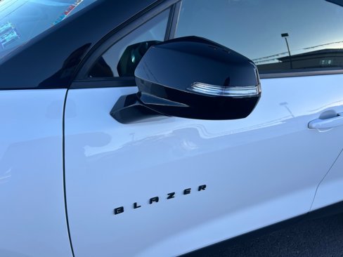 Used 2021 Chevrolet Blazer LT image 9