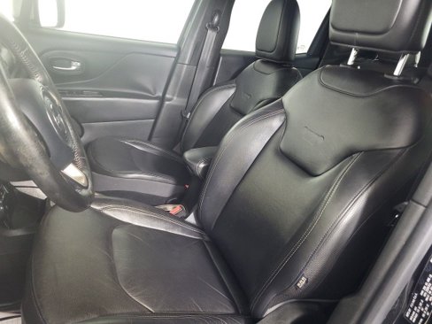 Used 2015 Jeep Renegade Limited image 16