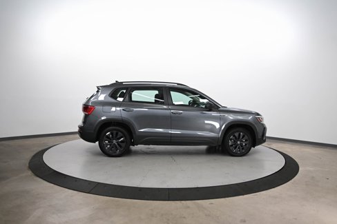 Used 2024 Volkswagen Taos S image 5