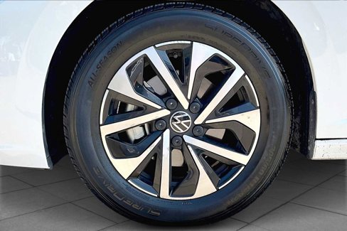 Used 2024 Volkswagen Jetta S image 9