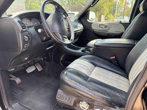 Used 2003 Ford F150 Harley-Davidson image 5