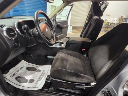 Used 2010 Ford Explorer Sport Trac XLT image 8