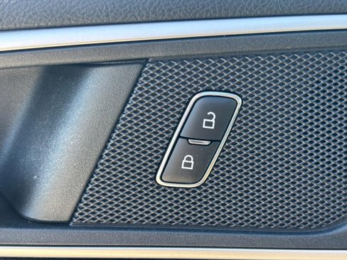 Used 2022 Ford Edge SEL w/ Convenience Package image 26