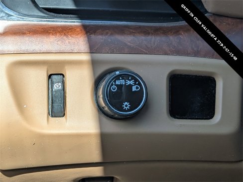 Used 2017 Cadillac Escalade Platinum image 26