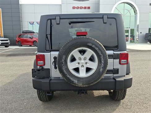 Used 2018 Jeep Wrangler Unlimited Sport S image 8