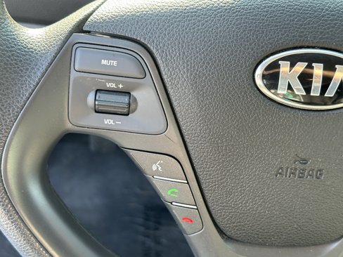 Used 2017 Kia Forte LX image 24