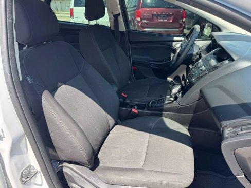 Used 2018 Ford Focus SE image 16