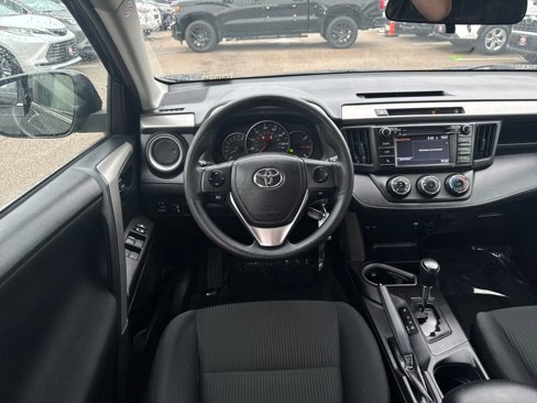 Used 2016 Toyota RAV4 LE image 12