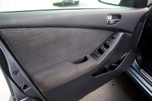 Used 2010 Nissan Altima 3.5 SR w/ Sport Pkg image 56
