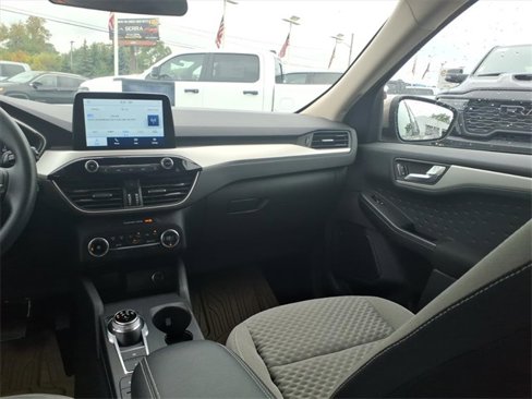 Used 2020 Ford Escape SE image 13